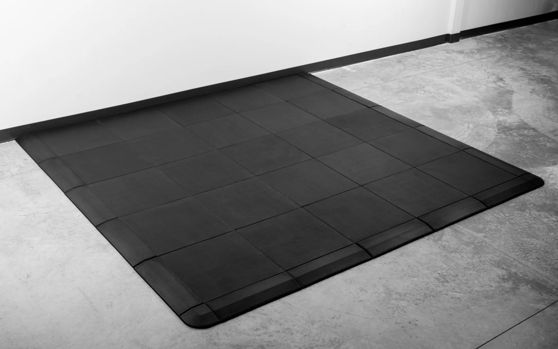 Interlocking Floor Tiles - Image 3