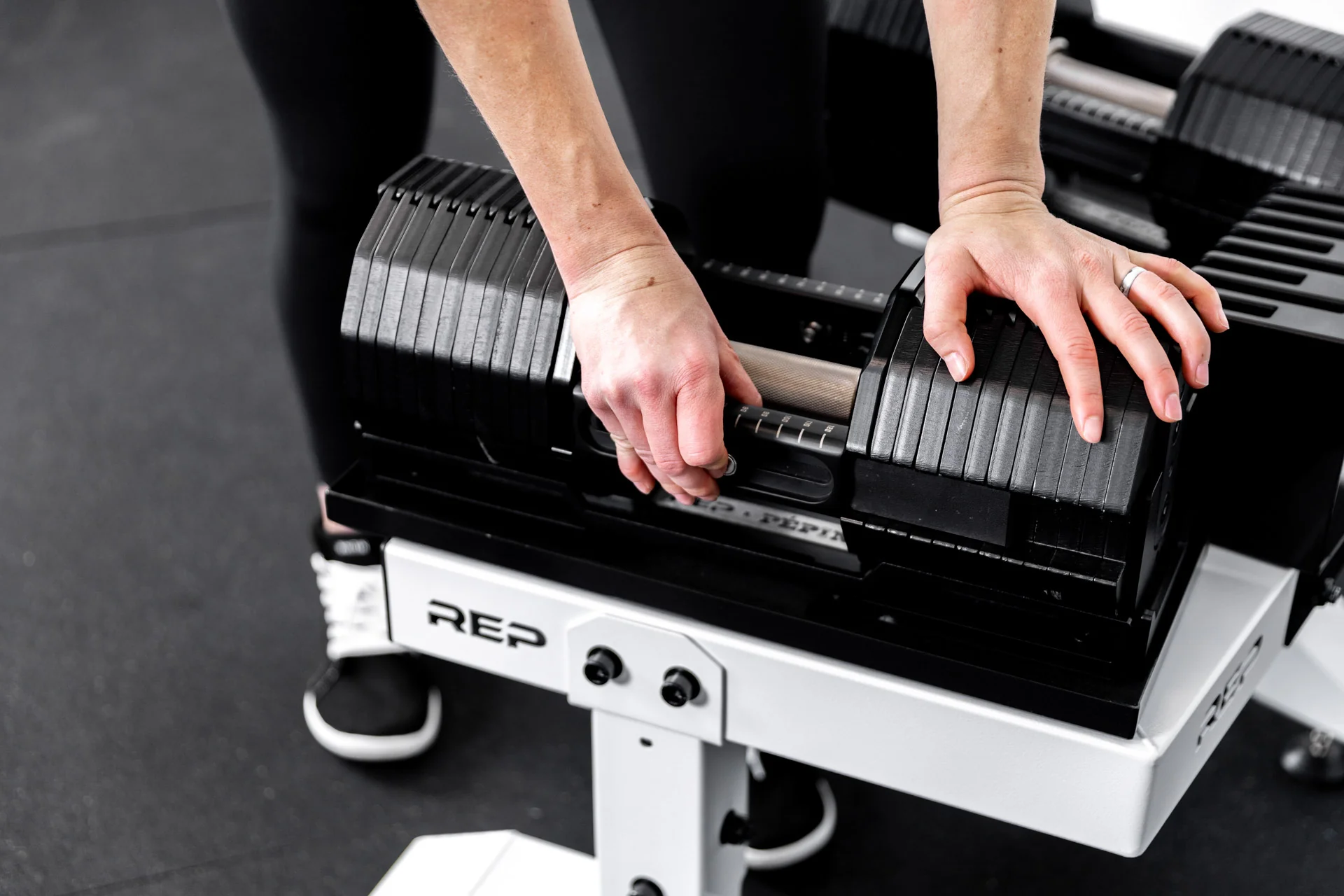REP® x PÉPIN™ FAST Series™ Adjustable Dumbbell - Image 25
