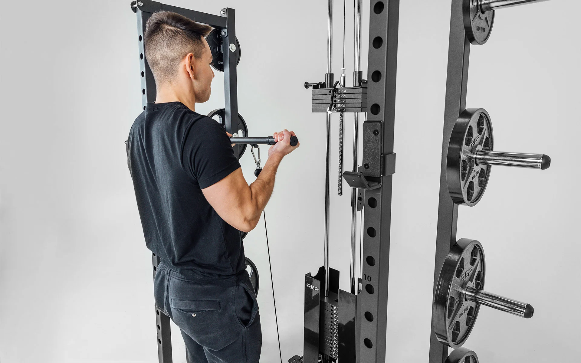 Selectorized Lat Pulldown and Low Row (1000 Series) - Image 4