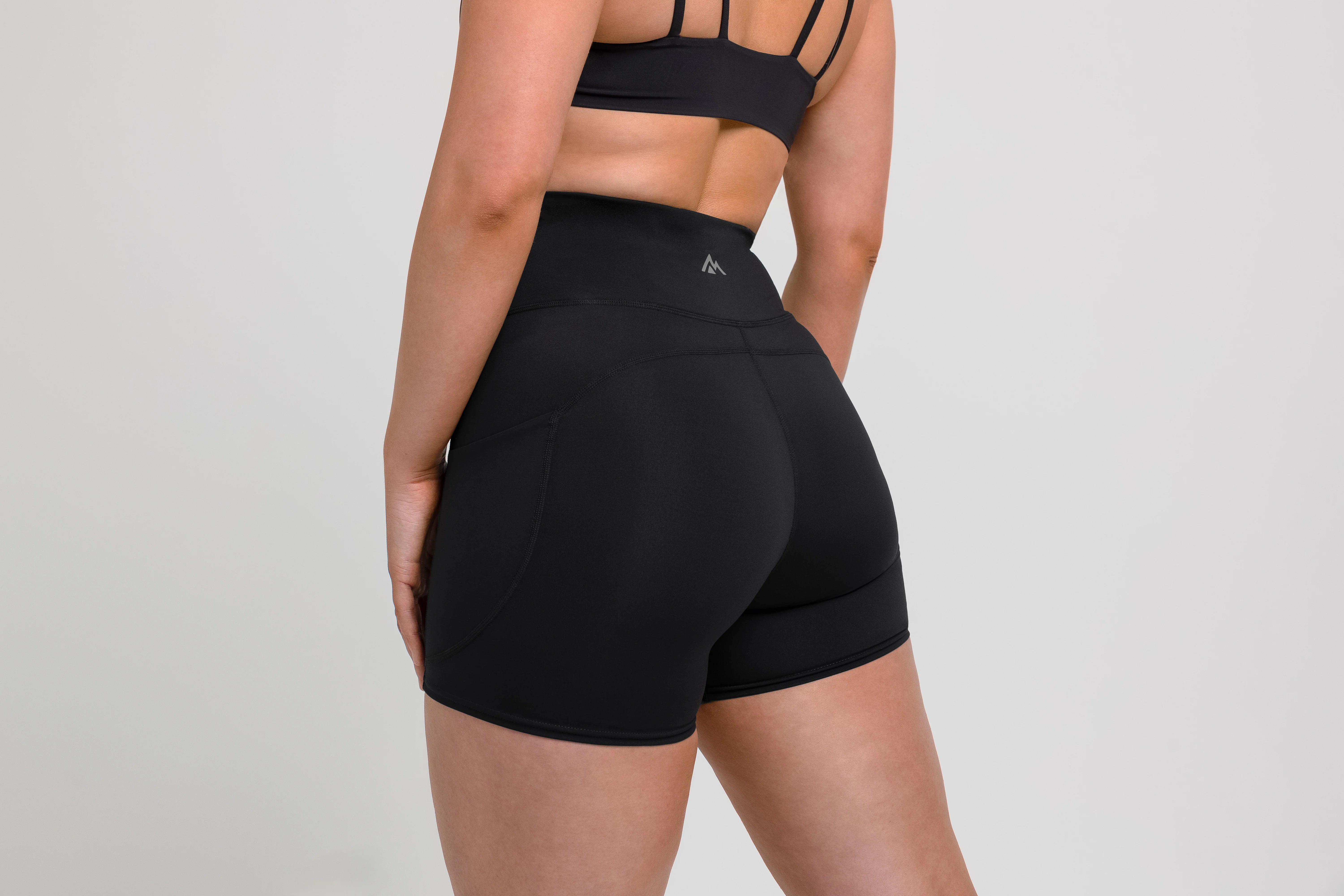 Women’s Forma Shorts - Image 4