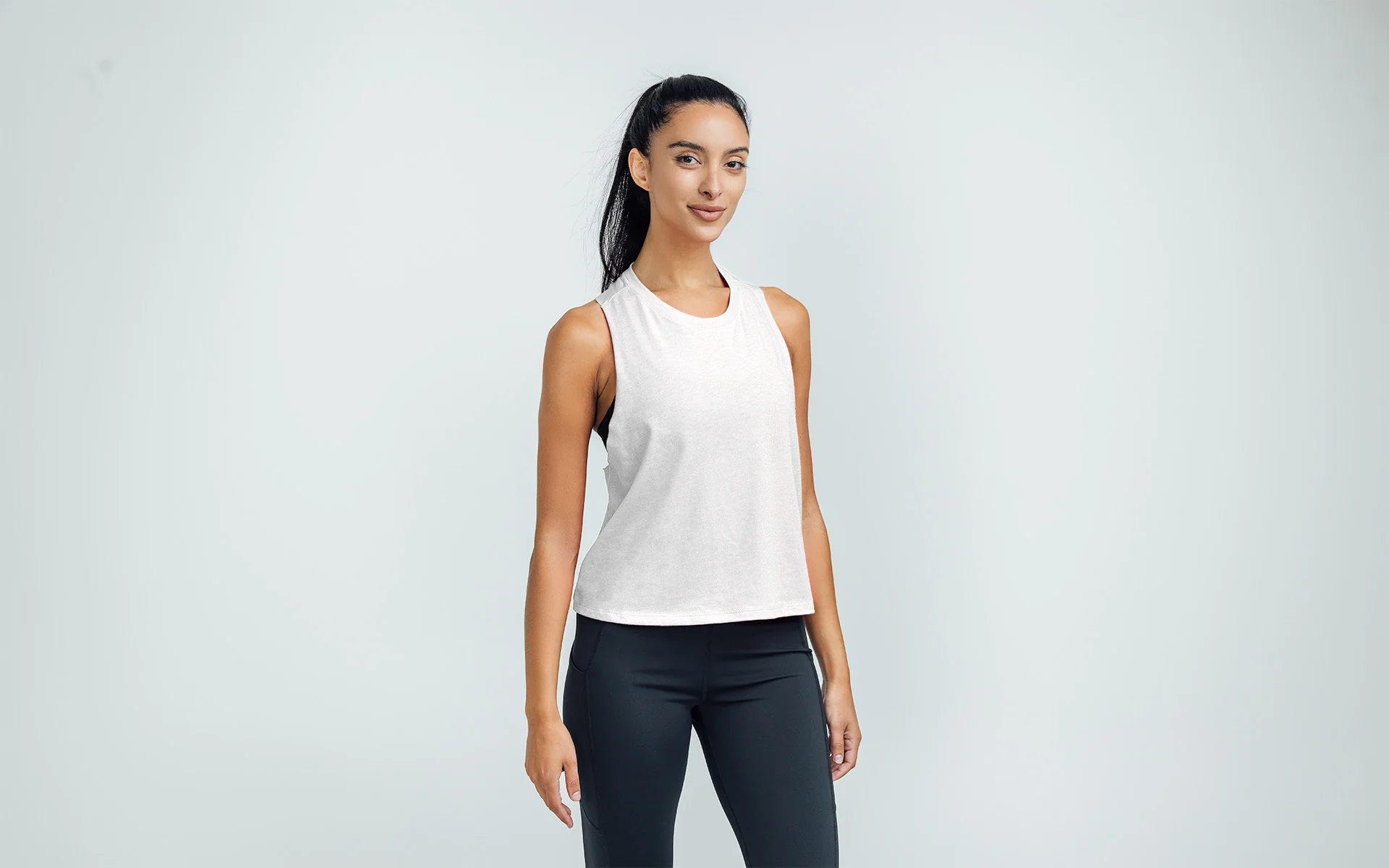 Women's Peak Cropped Dual-Blend Tank - Image 7